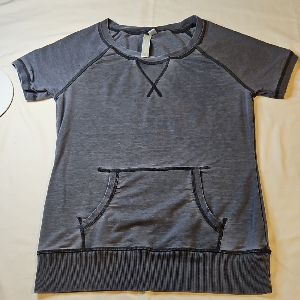 Green Tea Blue Short Sleeve Pockets Pullover Activewear Top Size Small
